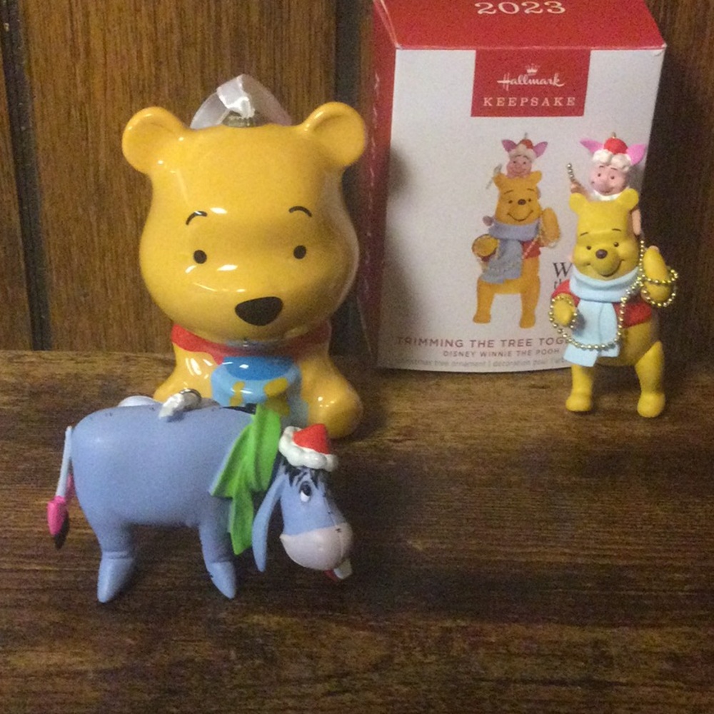 Hallmark Keepsake Winnie the Pooh Ornament Set - Yellow and Blue